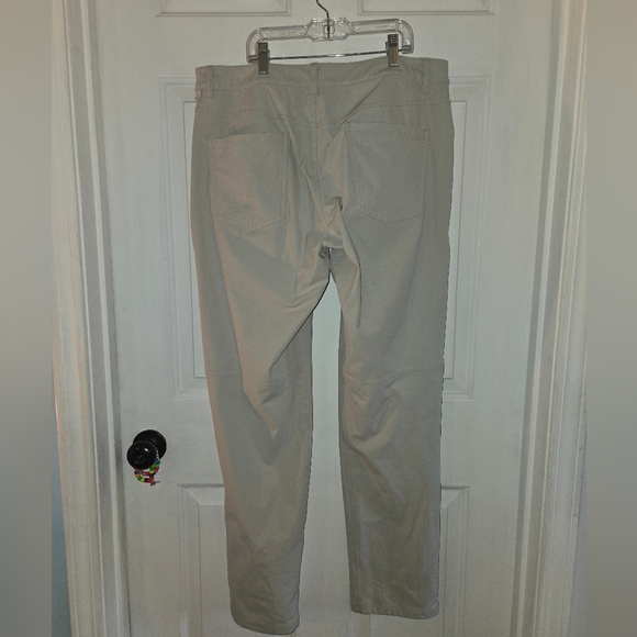 Lululemon Athletica Men's Khaki Athletic Pants Size 35 - Picture 3 of 9